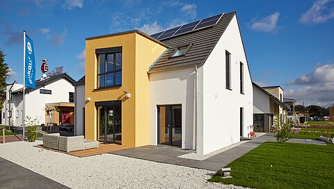 Außenansicht des Musterhauses Wuppertal von allkauf
